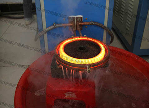 齿轮泵齿轮的淬火处理采用高频淬火机